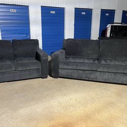 DARK SET COUCH AND LOVESEAT 🖤