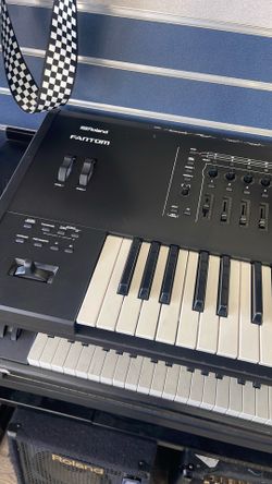 Roland fantom7 keyboard