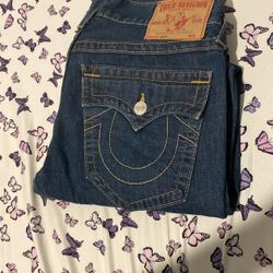 TRUE RELIGIÓN JEANS 