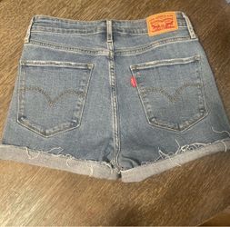 Levi shorts