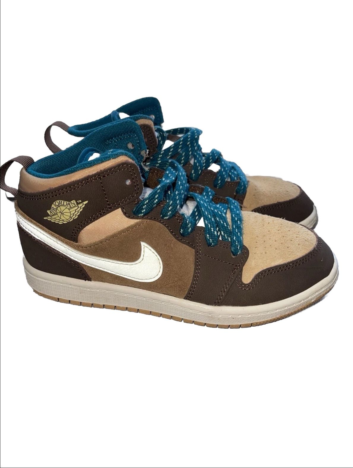 Boys Air Jordan Mid Cacao Wow Sneakers Size 3Y