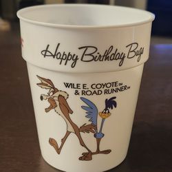 1989 Ziploc Happy 50th Birthday Bugs Bunny Wile E Coyote Plastic Cup Warner Bros Looney Tunes WB