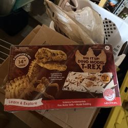 dig it up dino model t-rex