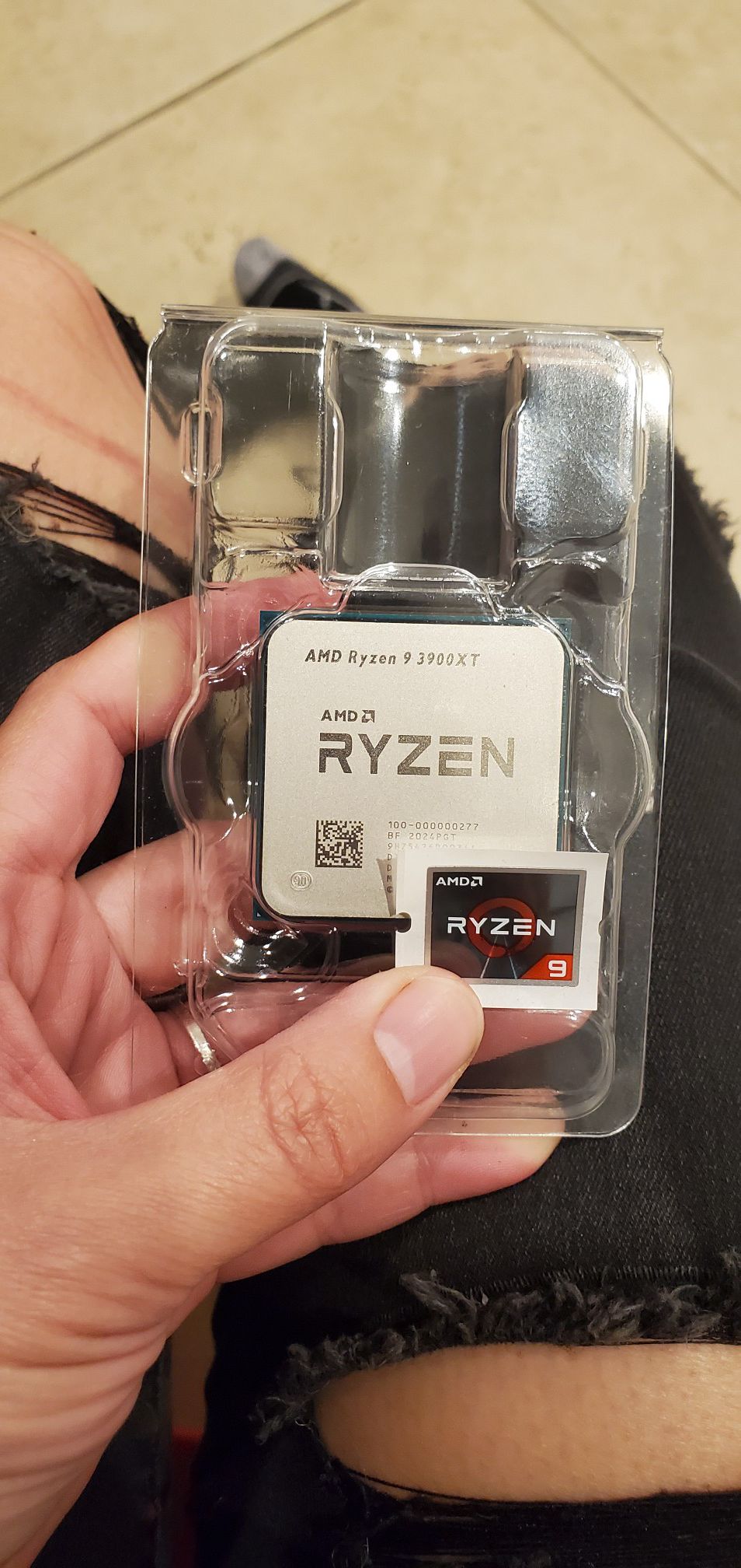 New AMD Ryzen 9 3900XT Desktop Processor