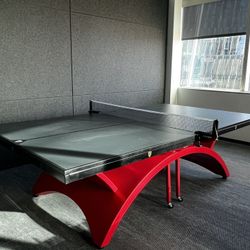 Killerspin Revolution SVR Ping Pong Table & Paddles