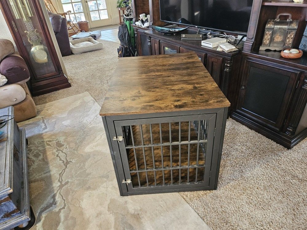 Large Dog Kennel/Crate