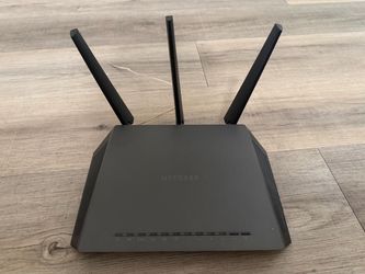 NETGEAR Nighthawk AC1750 WiFi Router R6700
