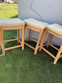 Set of 3 Upholstered Saddle Bar Stools