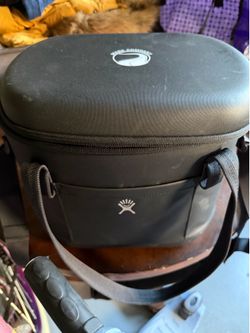 Hydro Flask carryout soft cooler