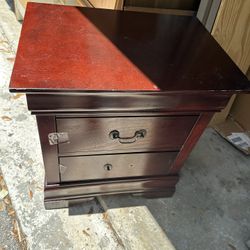 Nightstand/2 Drawer Dresser