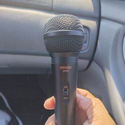 Shure 8900 mic no cord 