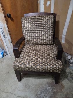 Accent chair