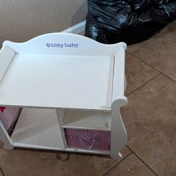 Bitty baby changing table-American Girl Doll