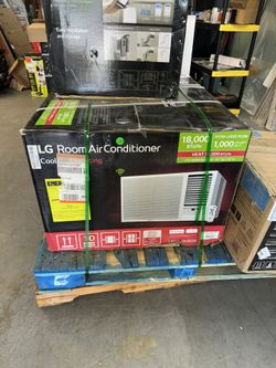 LG 18,000 BTU 230/208V Window Air Conditioner Cools 1000 Sq. Ft. with Heater and Wi-Fi Enabled in White