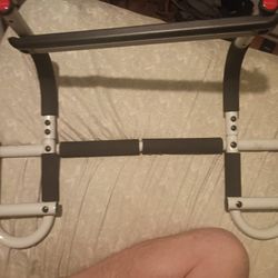 Pull Up Bar