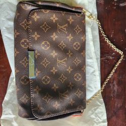 Louis Vuitton Monogram Favorite MM