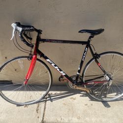 Fuji Newest 3.0 Used 700c Wheels 