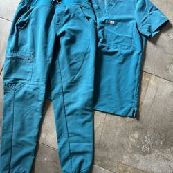 XS Zamora Jogger Scrub Set. 