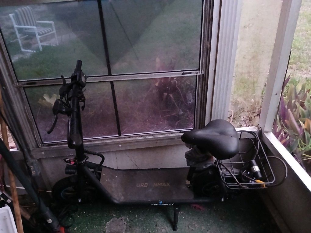 Is urban max scooter electric