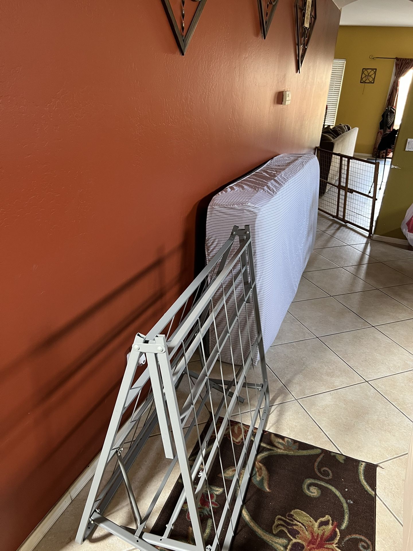 Sierra Mattress Twin Bed With Frame