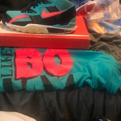 Bo Jackson 91/2 With Shirt