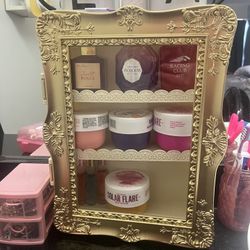 Gold Shelf 