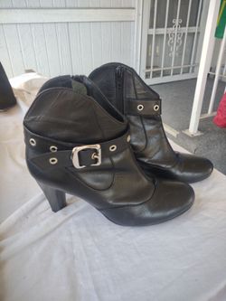 Women's Boots - Black Duel zipper size 8