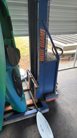 Electric pallet jack 14’ 2000 lbs