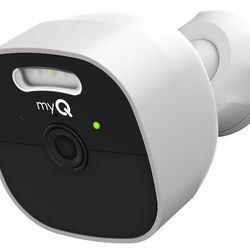 myQ Outdoor Battery Camera | 2K Camera, Color Night Vision, Spotlight, Motion Alerts, Live View with Two-Way Talk, Wireless, Weather-Resistant, Outdoo