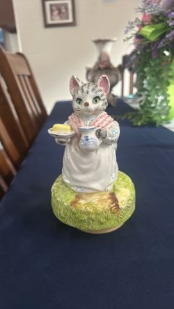 Vintage Schmid Beatrix Potter Mrs. Ribby Porcelain Music Box