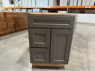 24" vanity cabinet