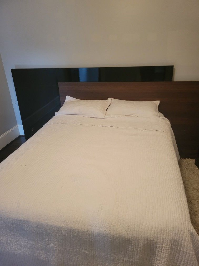 Bed (Mattress, Headboard, Frame)
