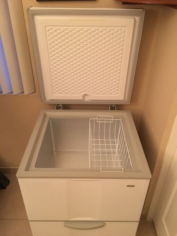 Kenmore Access Plus Bottom Drawer Chest Freezer, 4.8 Cu Ft for Sale in