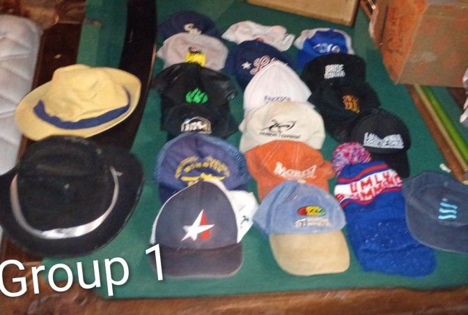 Lot Of 100 Hats