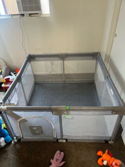 Playpen for babies and toddler