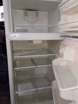 Refrigerator bueno y limpio