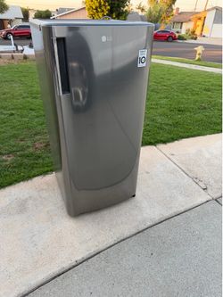 Lg mini fridge