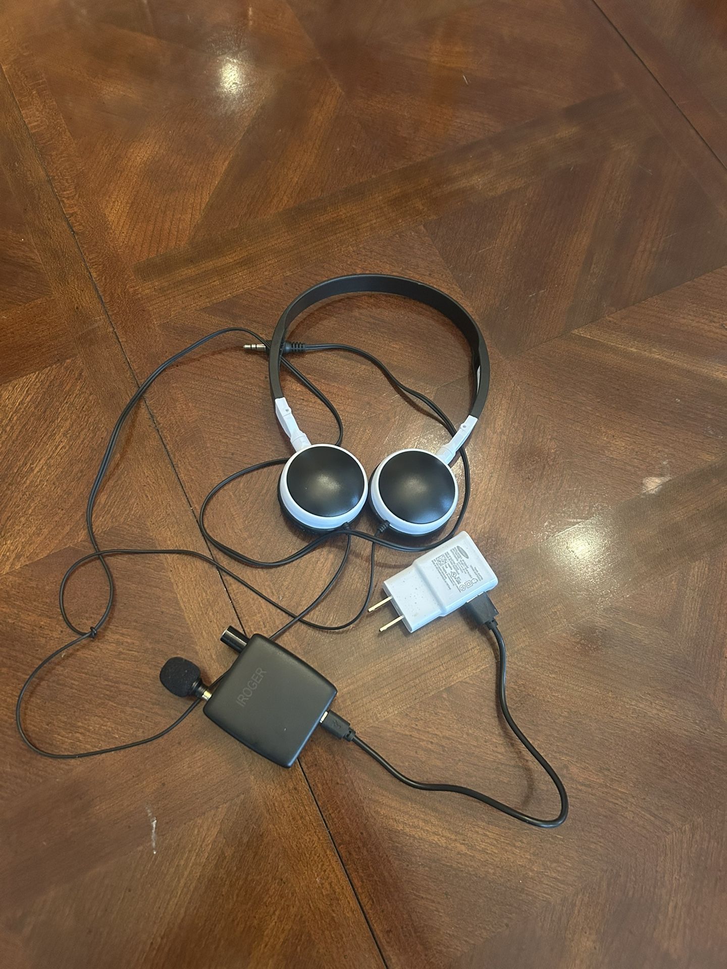 IROGER hearing amplifier/rechargeable