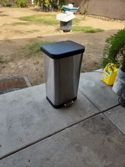 metal trashcan