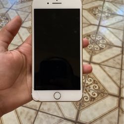iPhone 7 Plus (DOES NOT WORK CAN BE REPAIRED OR USED FOR PARTS)