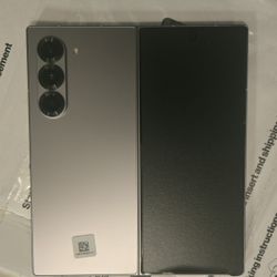 Samsung Galaxy Z Fold Foldable Smartphone Silver Triple Rear Cameras USB Type-C