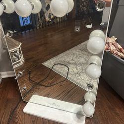 White Impression Vanity Mirror 