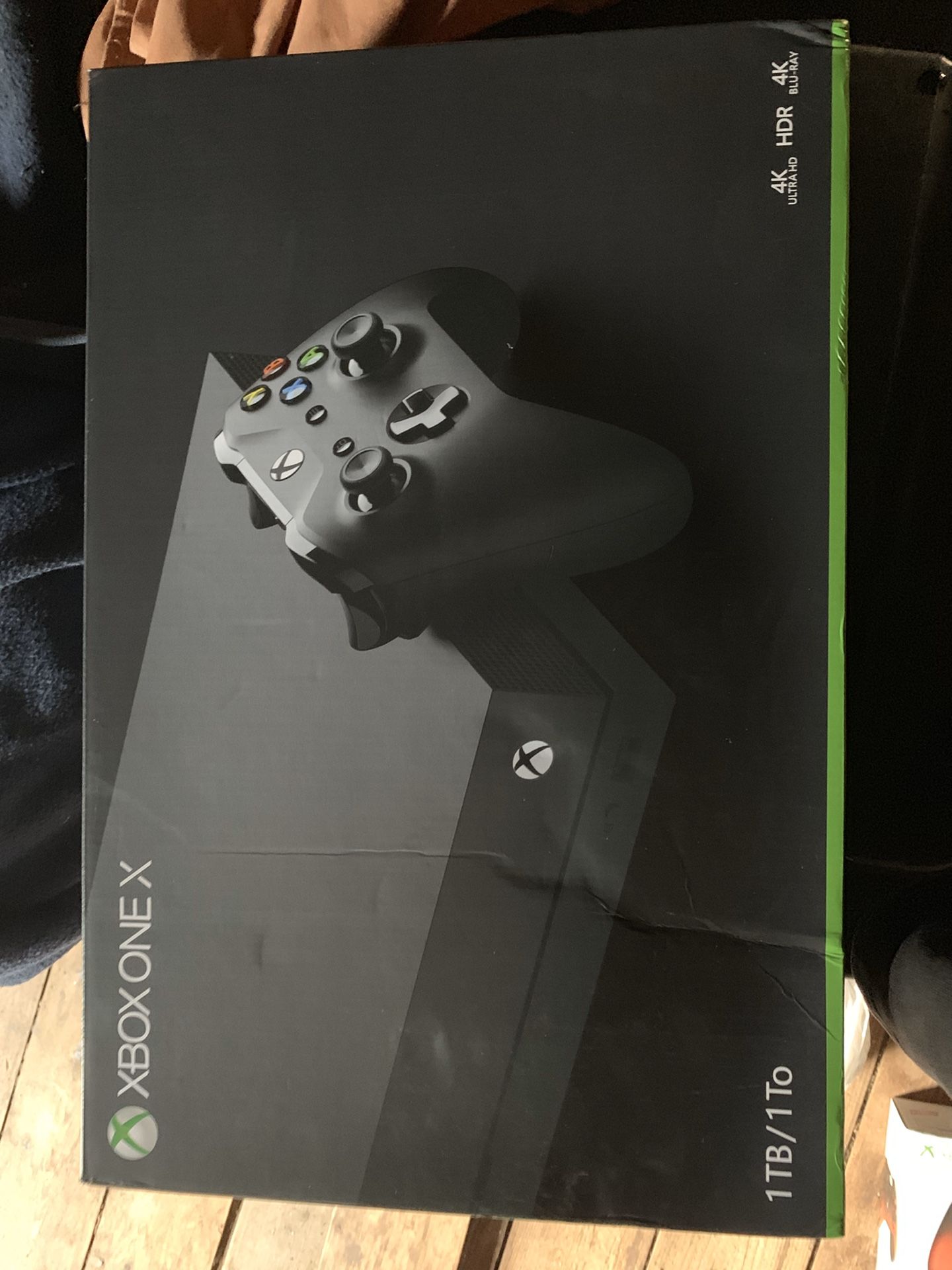 XBox One X 1TB