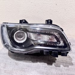 2015 To 2017 CHRYSLER 300 RH HEADLIGHT