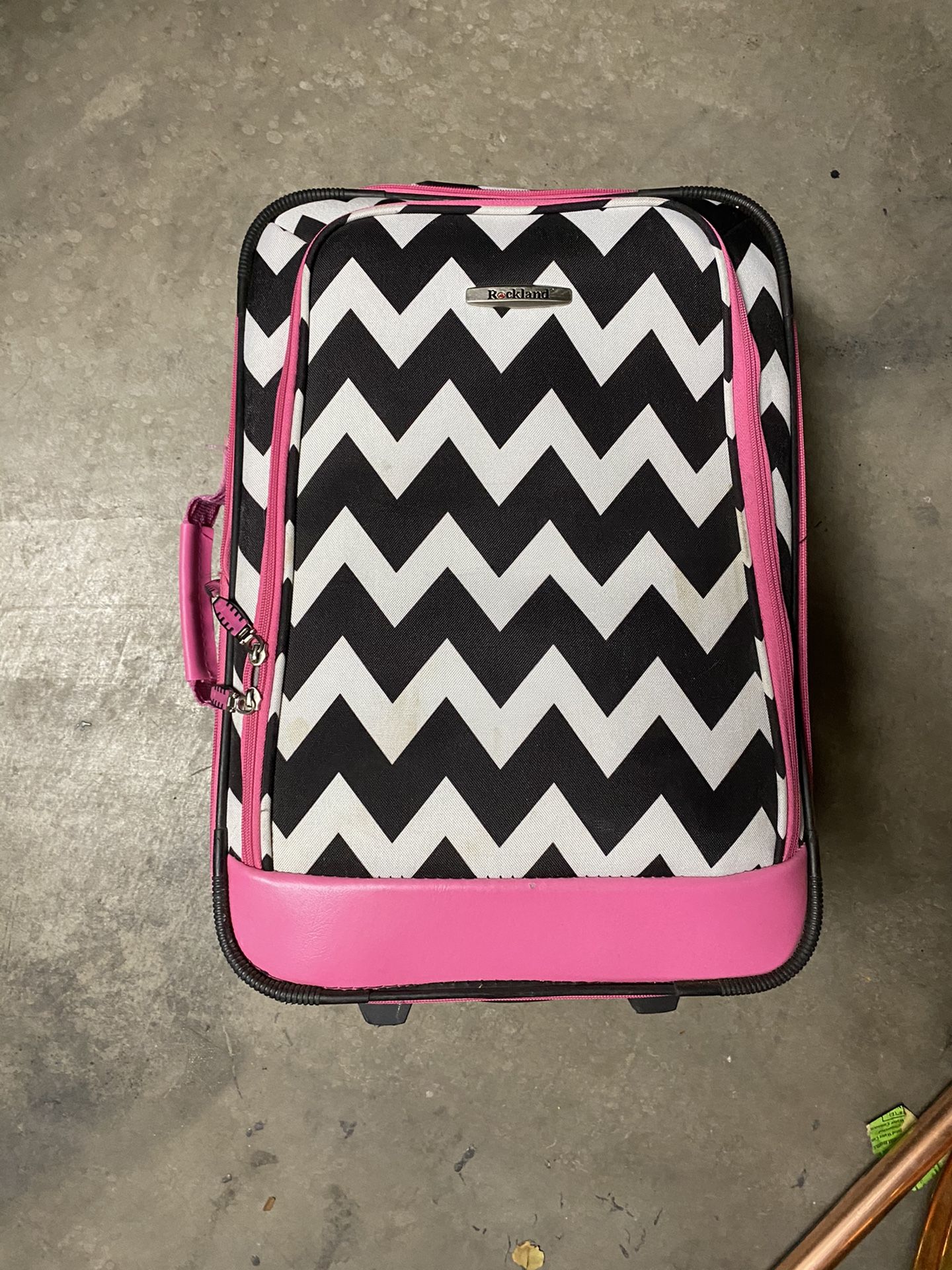 Rockland girls suit case