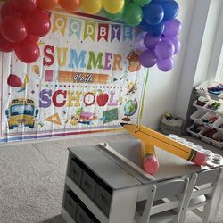 Kids craft table/ art easel with storage