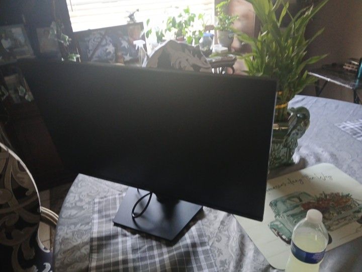 Computer Screen Dell 19inch
