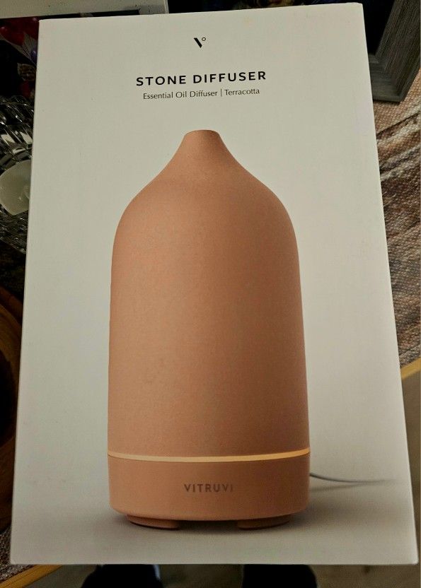 Like New Vitruvi Terracotta Diffuser With Essential Oil