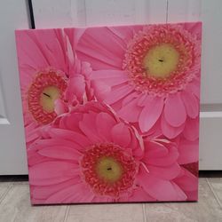 Beautiful 20 by 20 inch wall art. (MUST SELL TODAY)