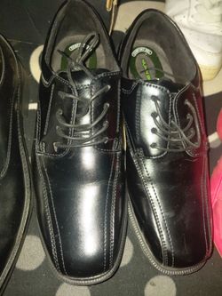 Men's dress shoes